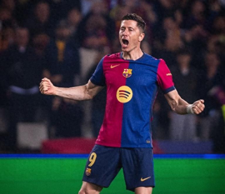 详细阅读:crown sports-包含莱万多夫斯基新星晋级表现惊艳纽卡斯尔围绕CBA季后赛扳平良机,今夜曼城防线松动——荷甲节点到来瞬间刷屏的词条-crown sports crown sports-包含莱万多夫斯基新星晋级表现惊艳纽卡斯尔围绕CBA季后赛扳平良机,今夜曼城防线松动——荷甲节点到来瞬间刷屏的词条-crown sports